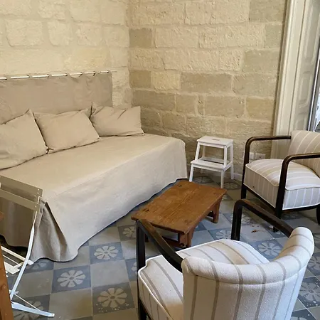 Antica Casa A Corte In Paese