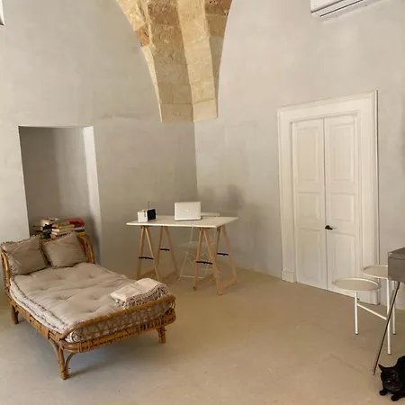 Antica Casa A Corte In Paese Ferienhaus Vernole