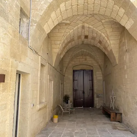 Antica Casa A Corte In Paese Ferienhaus Vernole