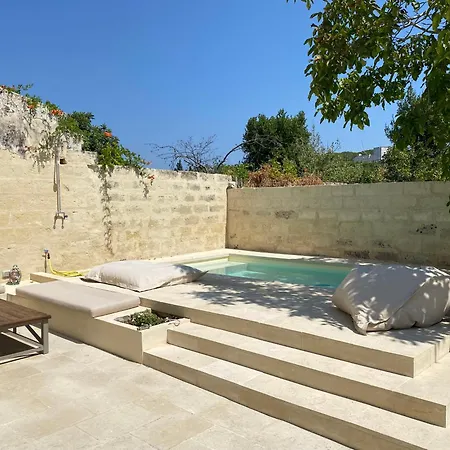 Antica Casa A Corte In Paese Holiday home