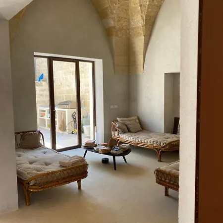 Antica Casa A Corte In Paese